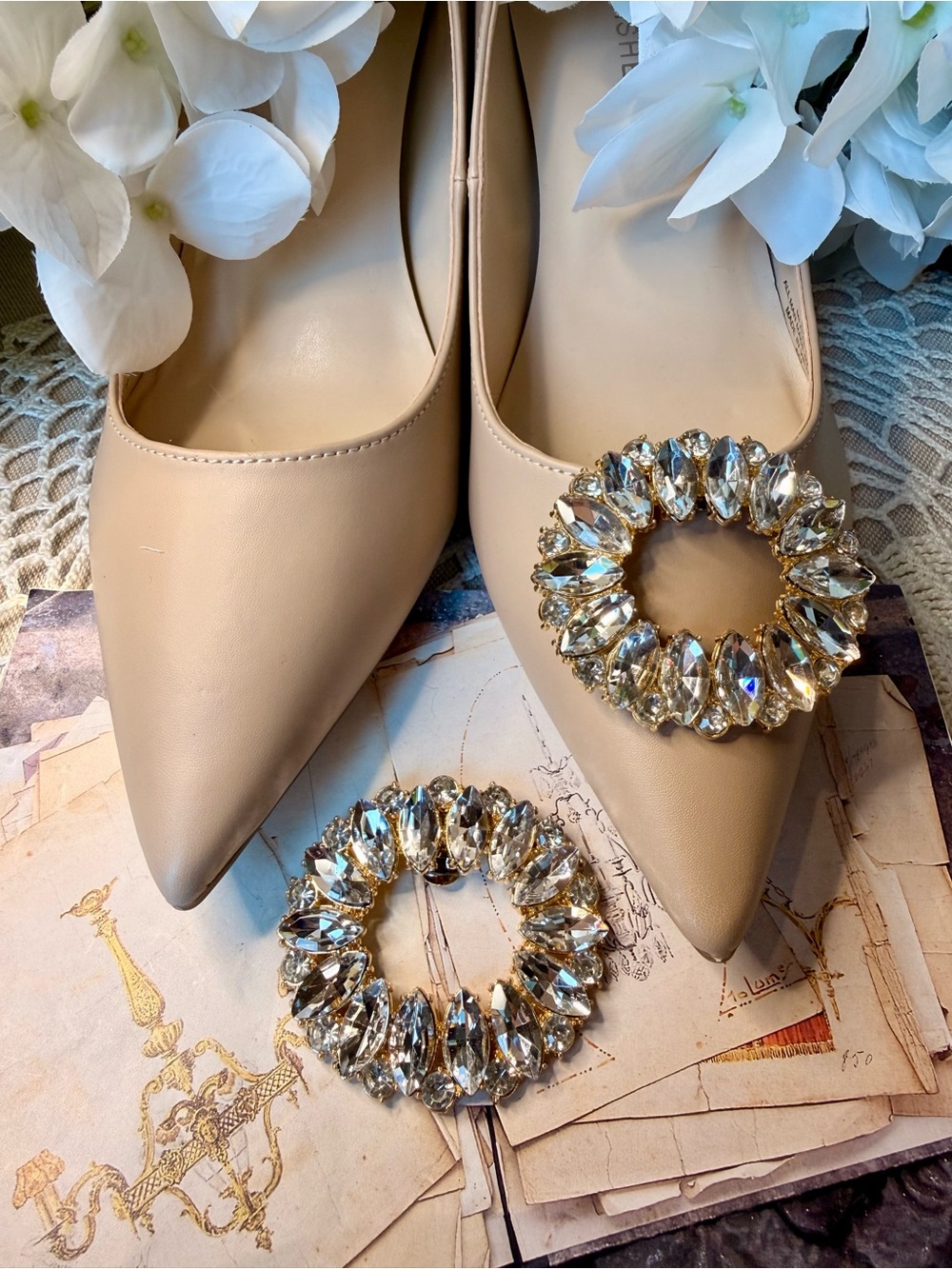 Modern Shoe Clips Round Buckle Rhinestone Shoe Clips Gold Tone Bridal Wedding